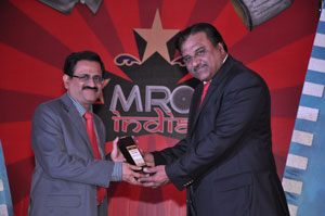 Mr. S. Rotkar, Executive Director (Engineering) receiving the Best Engine MRO in India Award from Mr. R K Khanna, Joint Director General of Civil Aviation, Western India, Mumbai