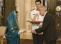Ambassador of Azerbaijan Ibrahim Assad oglu Hajiyev presenting his credentials to the President Pratibha Patil in New Delhi