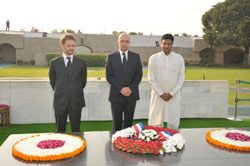 Ambassador of France to India Fran&ccedil;ois Richier paying tributes to the Mahatma’s memory and message of peace, which carries universal appeal, at Rajghat in New Delhi on November 1, 2011