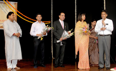 The Information and Broadcasting Minister, Mr Manish Tewari, speaking a function organised by Guru Kundan Lal Gangani Sangeet Kala Kendra at New Delhi. Also seen the photograph are Special Guest and noted social worker, Mrs Naaznin Shafa Tewari, Guest of Honour and internationally renowned journalist, Mr Deepak Arora, Gurus Ravi Kumar Gangani and Vandana Kaul, and Special Invitee and ACP Delhi Police, Mr Ramesh Budhwar.