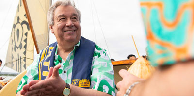Secretary-General António Guterres takes a tour on an eco-friendly, solar powered sail boat that teaches conservation as well as climate-related issues. UN Photo/Mark Garten