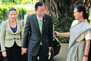 Ban ki Moon with Sonia Gandhi
