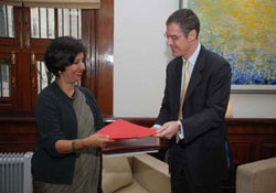 Indian Foreign Secretary Nirupama Rao and French Ambassador in India Jérôme Bonnafont