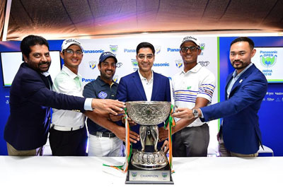 (From left) Uttam Singh Mundy, CEO, PGTI, Kshitij Naveed Kaul, Defending champion Shiv Kapur, Manish Sharma, President and CEO, Panasonic India & South Asia, Viraj Madappa and Cho Minn Thant, Asian Tour Chief Operating Officer.